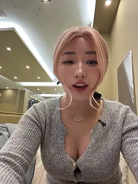 winter11 online show from February 8, 2026, 12:03 pm