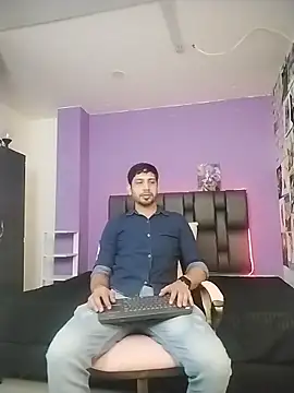 ashtoncooperr online show from November 9, 2025, 5:50 pm