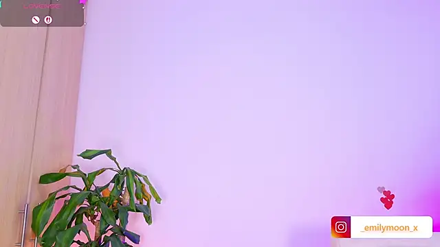 onlyemily  online show from May 1, 2026, 12:59 am
