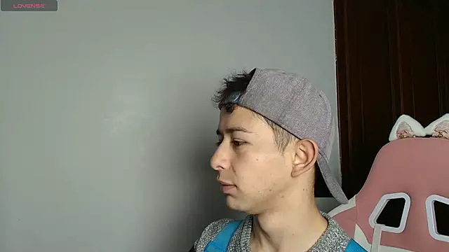 Aleecandrews online show from October 17, 2025, 7:26 pm