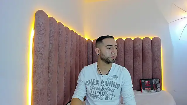 Lushian  online show from February 12, 2026, 3:01 pm