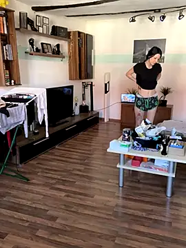 Snapshot of Seductively4_20 chatting on October 18, 2025, 10:50 am Seductively4 20 online show from October 18, 2025, 10:50 am