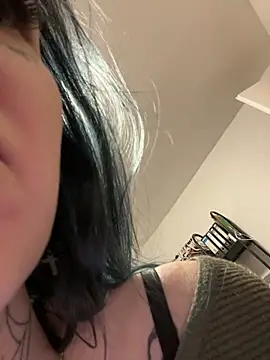 Snapshot of Seductively4_20 chatting on November 24, 2025, 4:07 pm Seductively4 20 online show from November 24, 2025, 4:07 pm