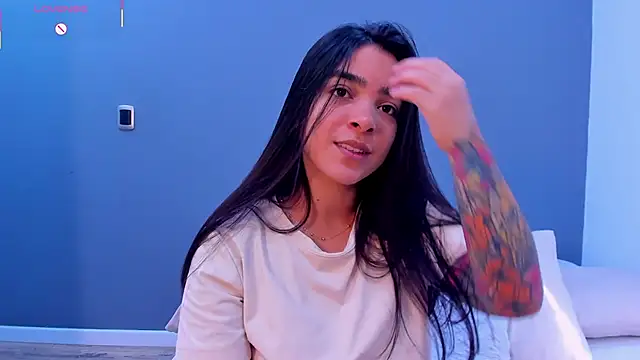 Snapshot of KamilaBetancourt chatting on June 12, 2026, 1:53 pm KamilaBetancourt online show from June 12, 2026, 1:53 pm