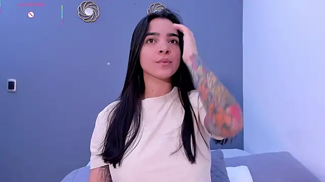 Snapshot of KamilaBetancourt chatting on July 8, 2026, 11:33 am KamilaBetancourt online show from July 8, 2026, 11:33 am