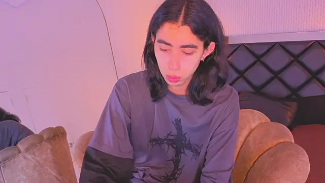 Snapshot of ryo_light chatting on June 3, 2026, 3:40 am ryo light online show from June 3, 2026, 3:40 am