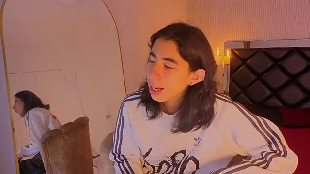 Snapshot of ryo_light chatting on June 17, 2026, 4:23 am ryo light online show from June 17, 2026, 4:23 am