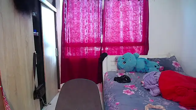 Snapshot of pink_7777 chatting on February 16, 2026, 5:22 pm pink 7777 online show from February 16, 2026, 5:22 pm