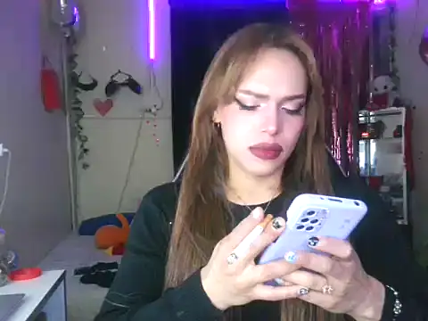 Xrussoaprilofficial online show from June 17, 2026, 4:12 am