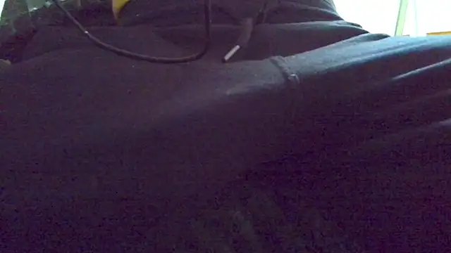 Snapshot of HairyHornyTwinkx chatting on November 21, 2025, 3:11 pm HairyHornyTwinkx online show from November 21, 2025, 3:11 pm