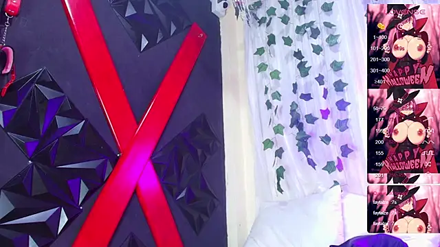 Snapshot of ivonne_diaz1 chatting on October 25, 2025, 7:47 pm ivonne diaz1 online show from October 25, 2025, 7:47 pm