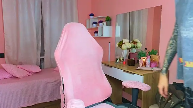 Martin Jin online show from October 21, 2025, 12:37 pm