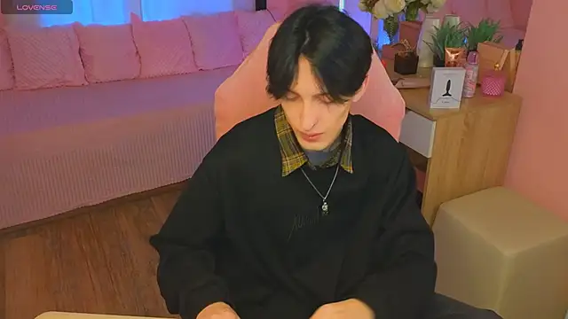 Martin Jin online show from September 18, 2025, 12:19 pm