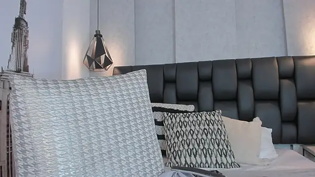 Snapshot of Samantha_hotly chatting on July 3, 2026, 3:02 am Samantha hotly online show from July 3, 2026, 3:02 am