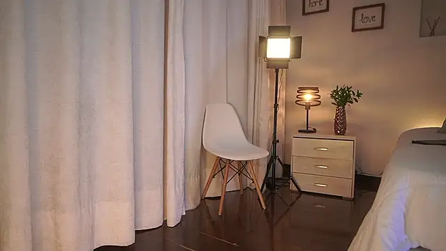 Snapshot of ximena_cortez_03 chatting on February 19, 2026, 11:12 pm ximena cortez 03 online show from February 19, 2026, 11:12 pm