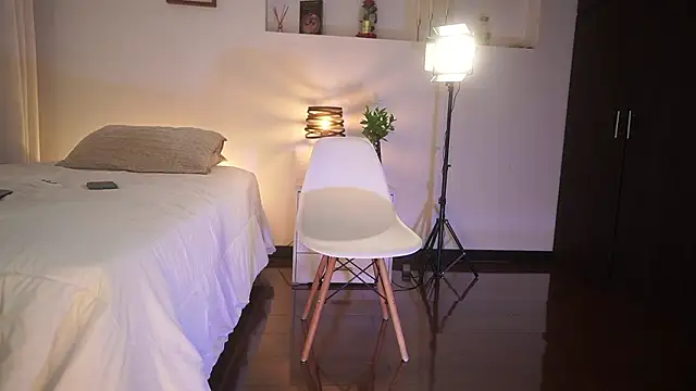 Snapshot of ximena_cortez_03 chatting on March 5, 2026, 11:10 pm ximena cortez 03 online show from March 5, 2026, 11:10 pm