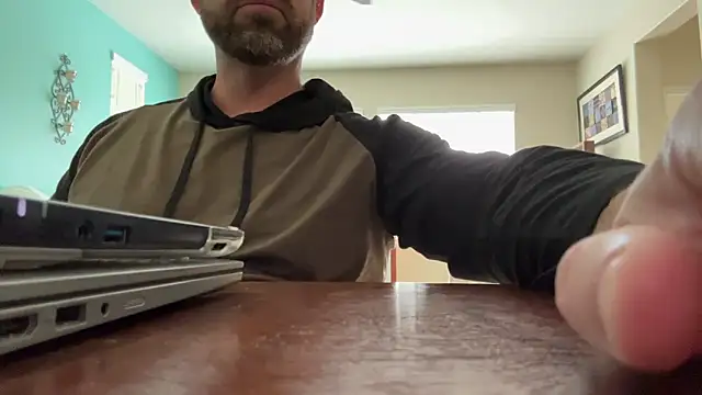 spongers1402 online show from March 10, 2026, 9:52 pm