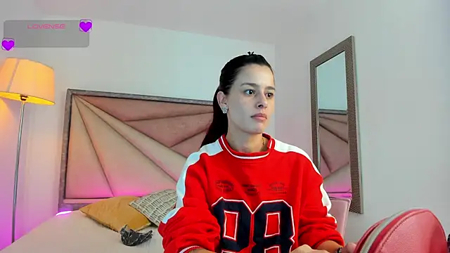 valerieMattson online show from October 20, 2025, 5:57 pm