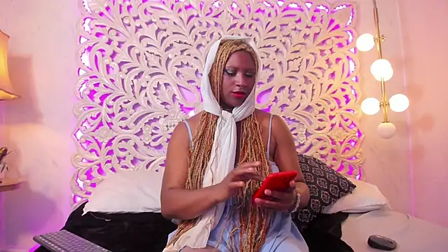 Nessa fox  online show from October 6, 2025, 7:36 pm