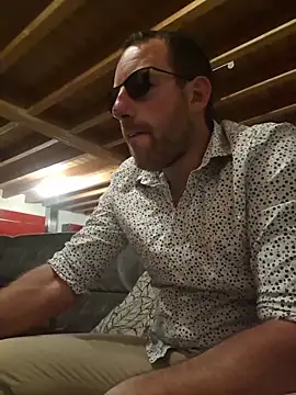 Snapshot of BrunJulienMetis chatting on May 29, 2026, 8:48 pm BrunJulienMetis online show from May 29, 2026, 8:48 pm