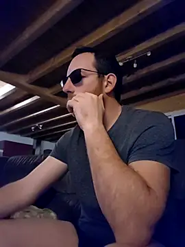 BrunJulienMetis online show from February 9, 2026, 7:23 pm