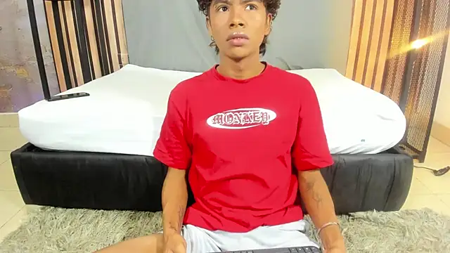 Snapshot of MilthonDelis chatting on November 27, 2025, 4:24 am MilthonDelis online show from November 27, 2025, 4:24 am