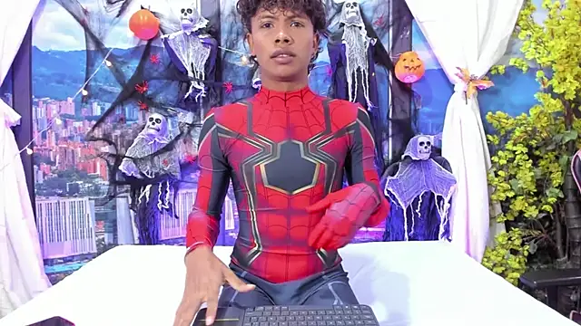 Snapshot of MilthonDelis chatting on October 21, 2025, 3:39 am MilthonDelis online show from October 21, 2025, 3:39 am