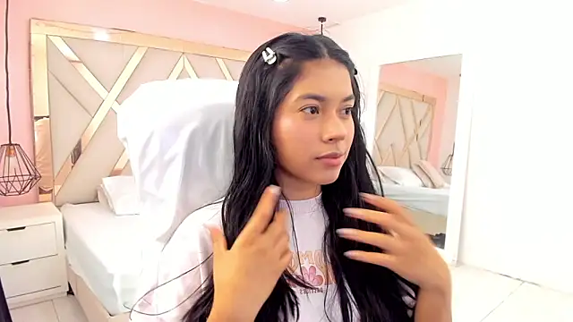 samantaa shy online show from October 22, 2025, 2:22 am