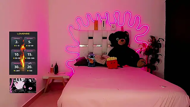 Snapshot of Abbygilx chatting on November 7, 2025, 1:43 am Abbygilx online show from November 7, 2025, 1:43 am