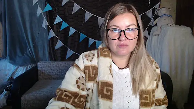 NikaSkylink online show from October 7, 2025, 3:40 am