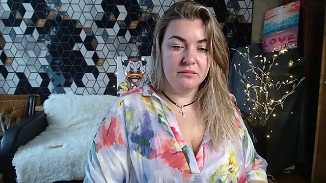 NikaSkylink online show from February 25, 2026, 5:18 am