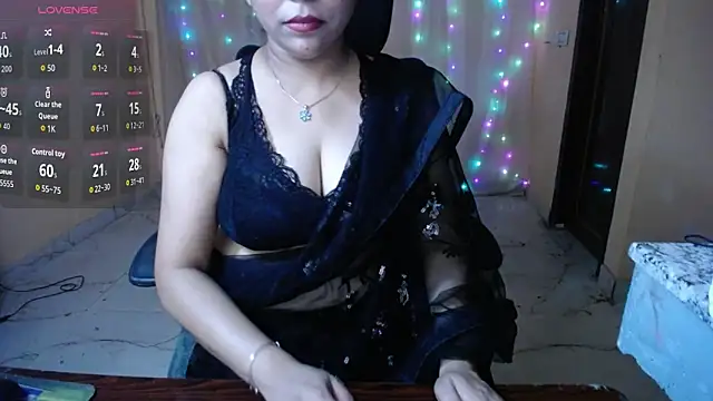 Snapshot of Divvya_ chatting on June 6, 2026, 6:35 pm Divvya online show from June 6, 2026, 6:35 pm