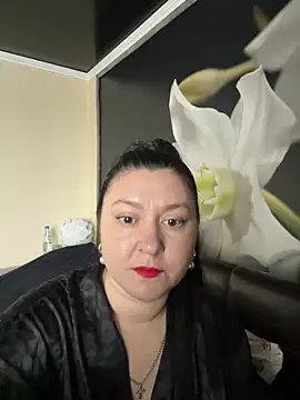 Liza Will online show from May 5, 2026, 6:27 am