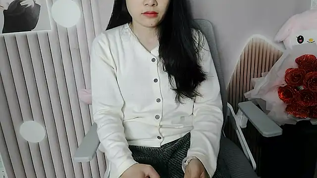 Emachiii online show from November 28, 2025, 12:11 am