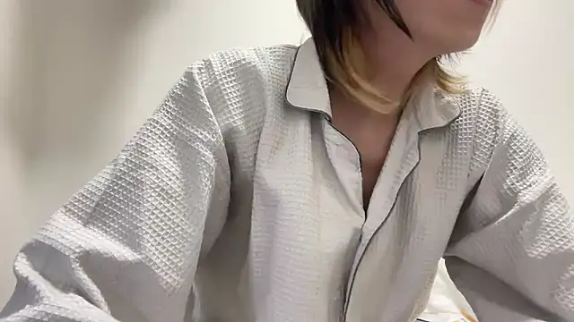 p-nyan4 online show from November 23, 2025, 5:45 pm