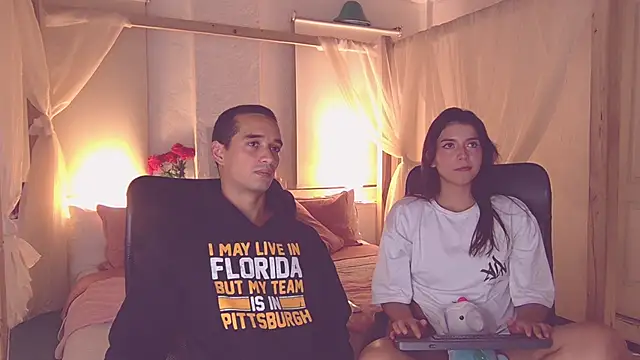 Snapshot of Laila_asher chatting on November 18, 2025, 4:49 am Laila asher online show from November 18, 2025, 4:49 am