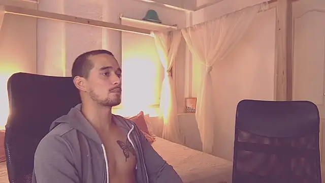 Snapshot of Laila_asher chatting on November 5, 2025, 7:33 am Laila asher online show from November 5, 2025, 7:33 am