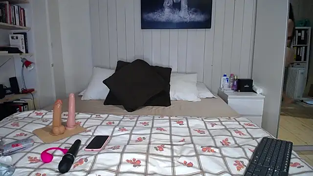 alexa moreti online show from November 4, 2025, 9:13 am