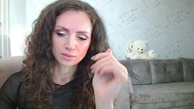 Amber Carrol online show from April 25, 2026, 5:21 pm