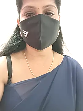 Snapshot of shivani27 chatting on October 12, 2025, 8:05 am shivani27 online show from October 12, 2025, 8:05 am