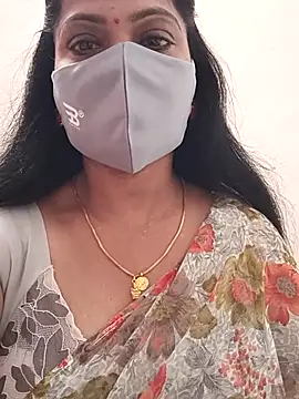 Snapshot of shivani27 chatting on December 5, 2025, 8:02 am shivani27 online show from December 5, 2025, 8:02 am