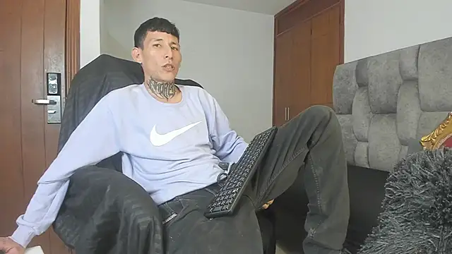 Davide 444 online show from September 25, 2025, 3:01 am