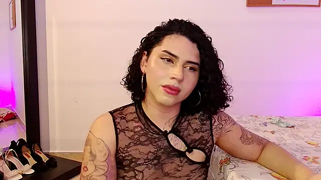 Snapshot of NoahMonroe_11 chatting on October 19, 2025, 10:12 pm NoahMonroe 11 online show from October 19, 2025, 10:12 pm