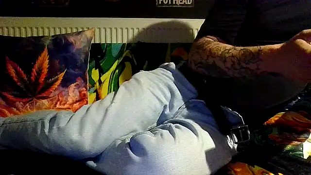 Snapshot of Flash0910 chatting on October 24, 2025, 12:31 am Flash0910 online show from October 24, 2025, 12:31 am