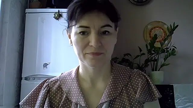 Snapshot of Krystal_82 chatting on November 8, 2025, 9:02 am Krystal 82 online show from November 8, 2025, 9:02 am