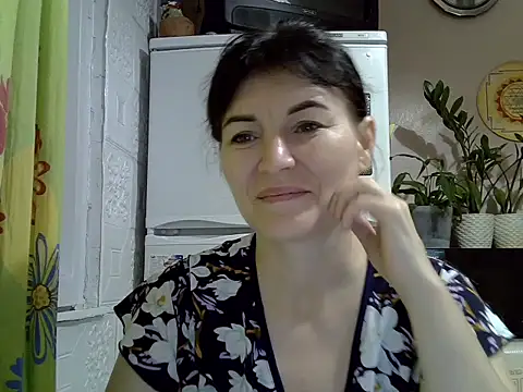 Snapshot of Krystal_82 chatting on October 31, 2025, 5:09 pm Krystal 82 online show from October 31, 2025, 5:09 pm