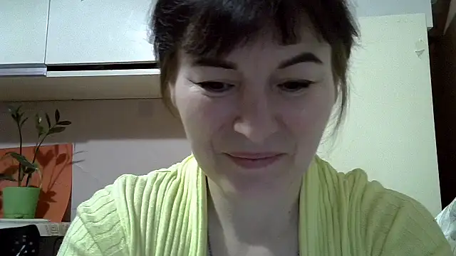 Krystal 82 online show from February 13, 2026, 3:56 pm