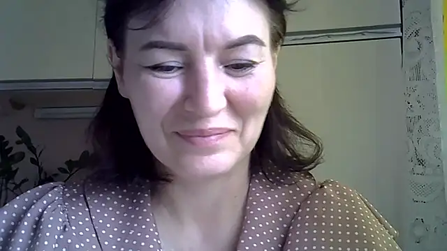 Snapshot of Krystal_82 chatting on October 12, 2025, 8:48 am Krystal 82 online show from October 12, 2025, 8:48 am