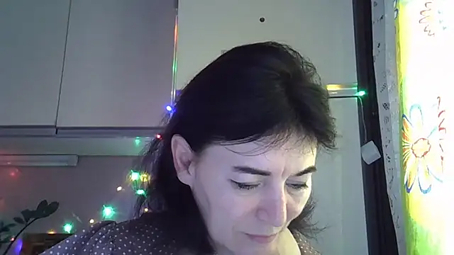 Snapshot of Krystal_82 chatting on October 14, 2025, 8:26 am Krystal 82 online show from October 14, 2025, 8:26 am