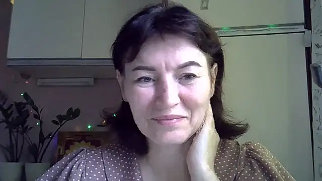 Snapshot of Krystal_82 chatting on September 22, 2025, 8:20 am Krystal 82 online show from September 22, 2025, 8:20 am